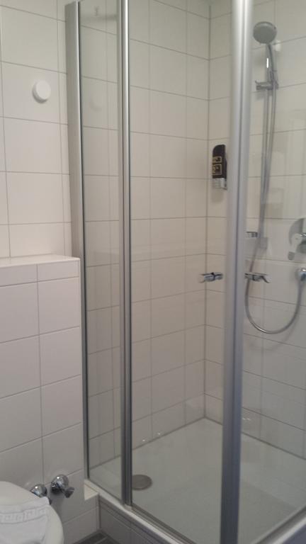 Hotel Alte Krone توبنجن الغرفة الصورة