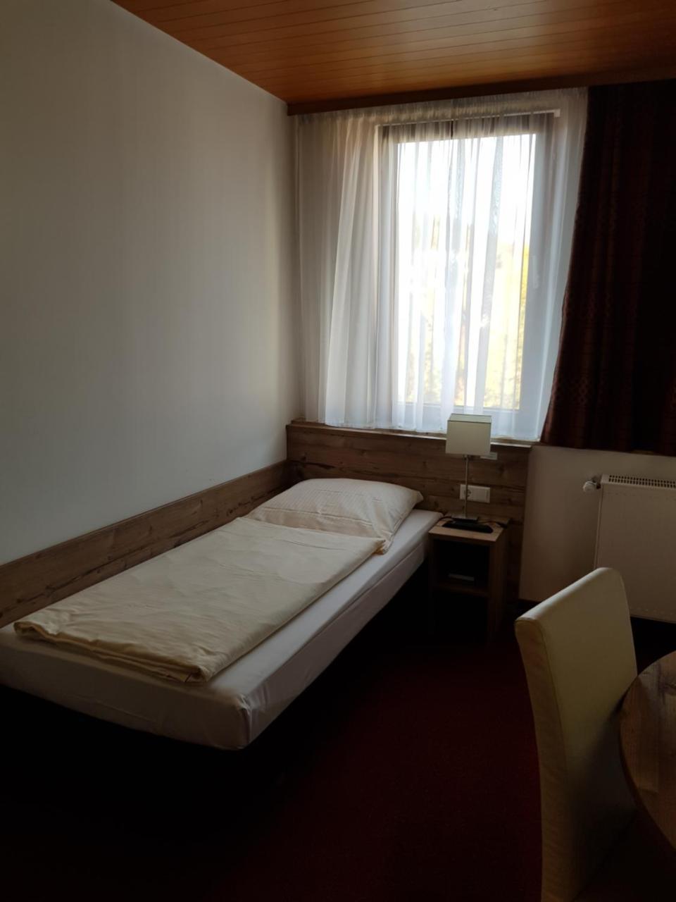 Hotel Alte Krone توبنجن المظهر الخارجي الصورة