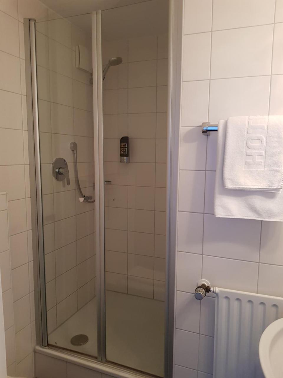 Hotel Alte Krone توبنجن المظهر الخارجي الصورة